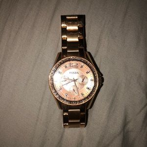 Rose gold fossil watch